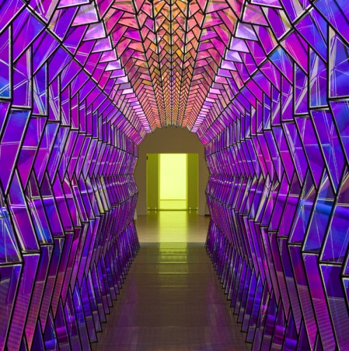 Olafur Eliasson, One-Way Color Tunnel, 2007.