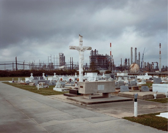 Richard Misrach, Holy Rosary Cemetery and Dow Chemical Corporation (Union Carbide Complex), Taft, Louisiana, 1998.
