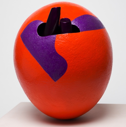 Ken Price, L. Red, 1963. Collection of the San Francisco Museum of Modern Art. Photograph by Fredrik Nilsen, courtesy LACMA.