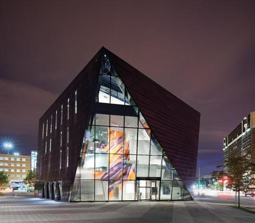 Katharina Grosse, Third Man Begins Digging Through Her Pockets, 2012.