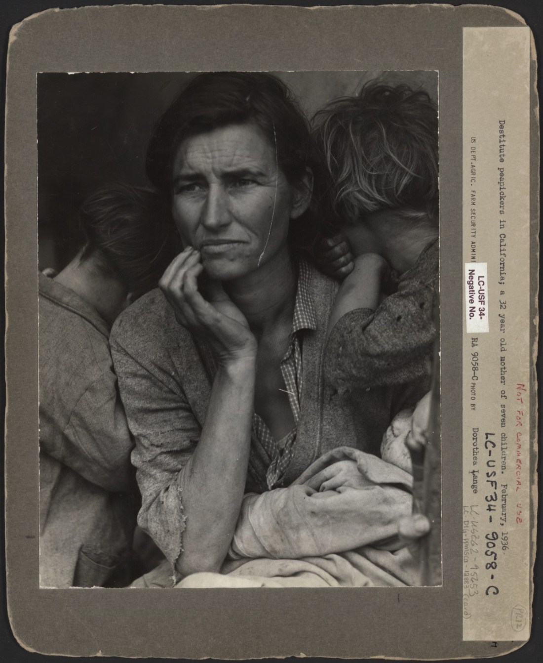 Dorothea Lange, Migrant Mother, 1936. Collection of the Library of Congress, Washington.
