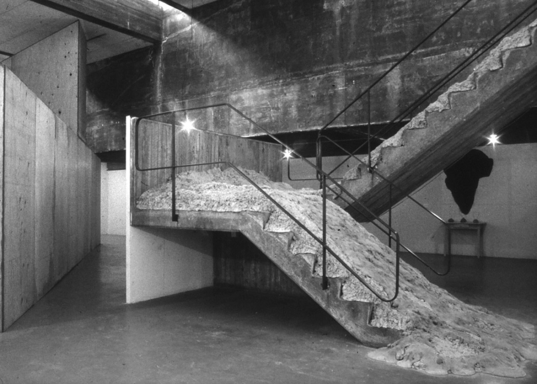 David Ireland, Smithsonian Falls, Descending a Staircase for P.K., installation for the exhibition David Ireland: Gallery as Place, San Francisco Art Institute, 1987. Simo Neri photograph.