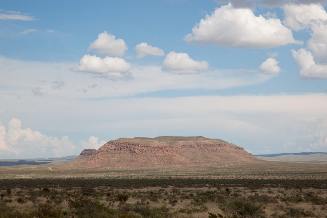 Teresa Hubbard / Alexander Birchler, Production still, Movie Mountain (Méliès), 2011.