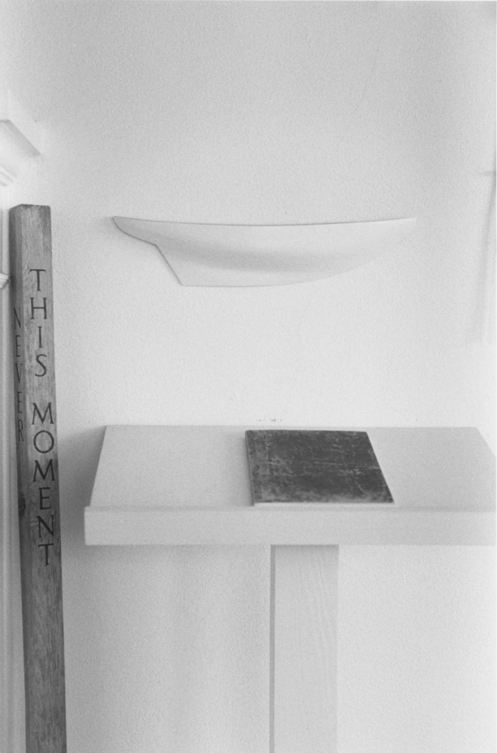 Robert Adams, Around the House, 2014. © Robert Adams, courtesy Fraenkel Gallery, San Francisco.