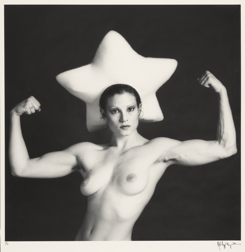 Robert Mapplethorpe, Lisa Lyon (wearing a star hat by Claude Montana), 1982.