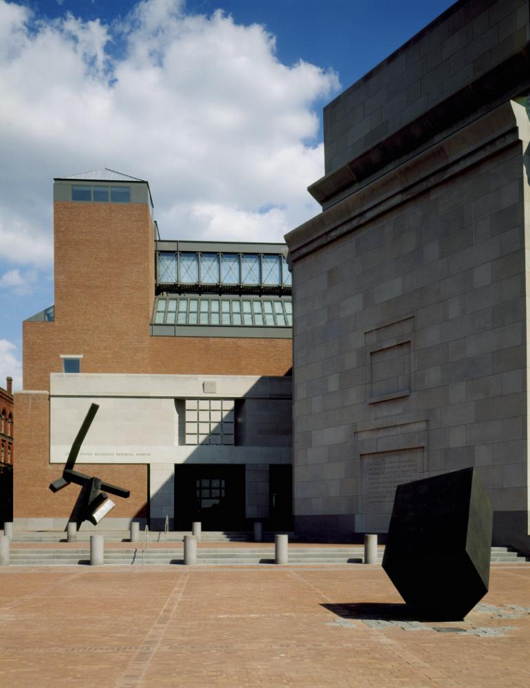 Joel Shapiro, Loss and Regeneration, 1993.