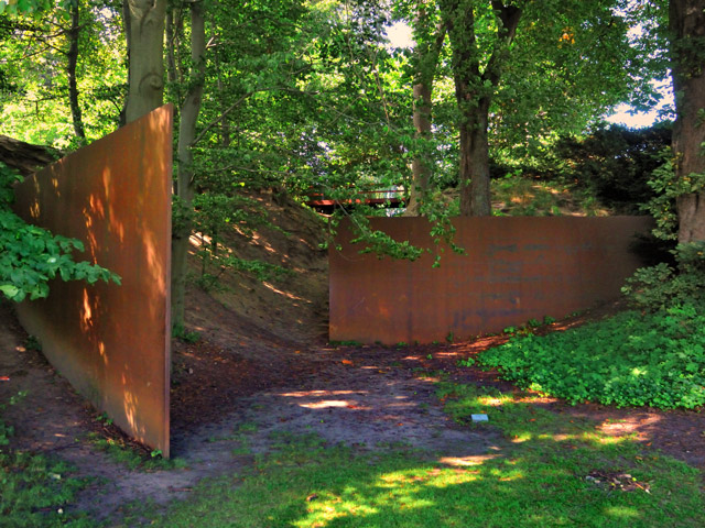 Richard Serra, The Gate and the Gorge, 1986.