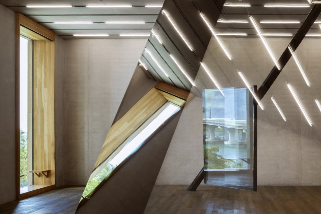 Sarah Oppenheimer, S-281913, 2016.